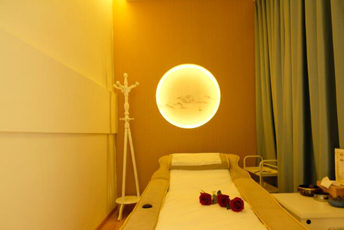 厦门日式指压的寂静美学：在按压中听见雪落的声音